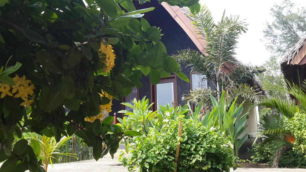 Rose Bungalow Hotel Pemenang Zewnętrze zdjęcie