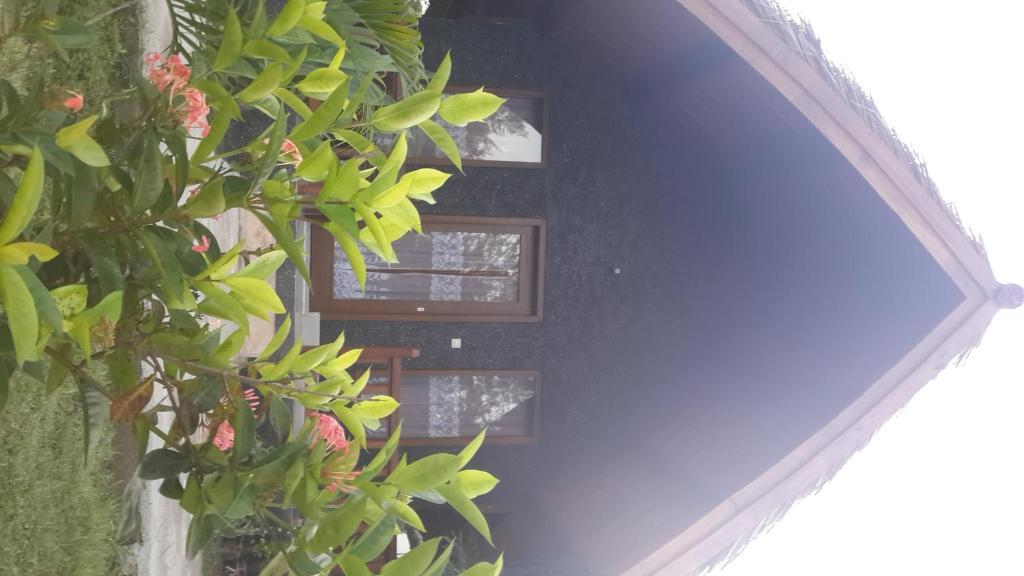 Rose Bungalow Hotel Pemenang Zewnętrze zdjęcie